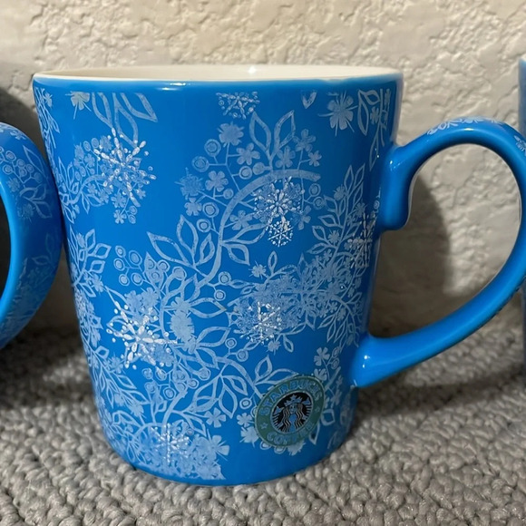 STARBUCKS WINTER COLLECTION COFFEE CUPS  (3) - Picture 2 of 4